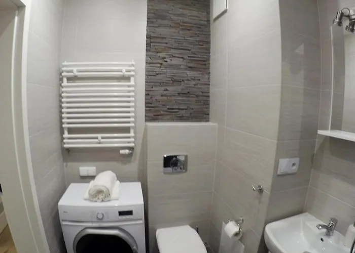 Obrzezna 3 Deluxe * 华沙