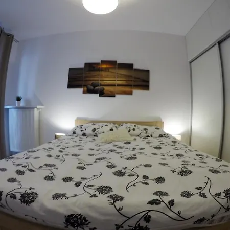 Apartament Obrzezna 3 Deluxe * Warsaw